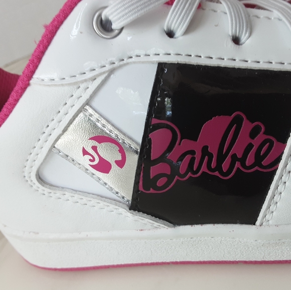 BARBIE Official Limited Edition Girls Low Top White Pink Trim Sneakers Sz 3 - Picture 9 of 11